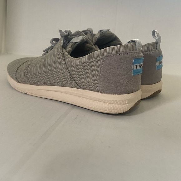 Toms Cabrillo women's size 10 canvas lightweight comfort sneakers EUC - Picture 9 of 10